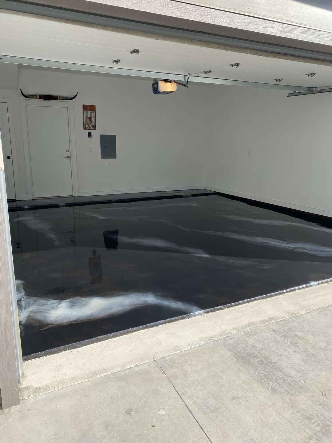 Black & Silver Metallic Epoxy metallic epoxy floor finish Windsor Ontario